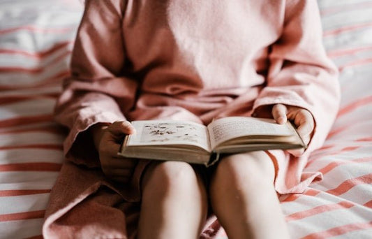 Comment transmettre des messages positifs à travers les livres lors de la routine du soir ? - Routinea
