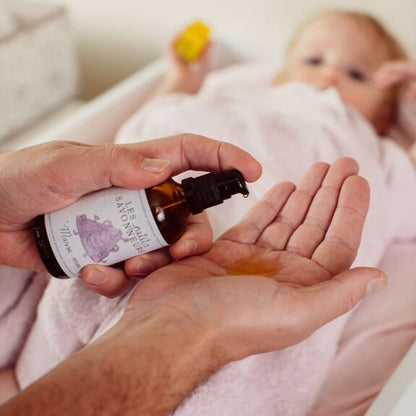 "Masse - moi" : huile de soin dès la naissance - Routinea