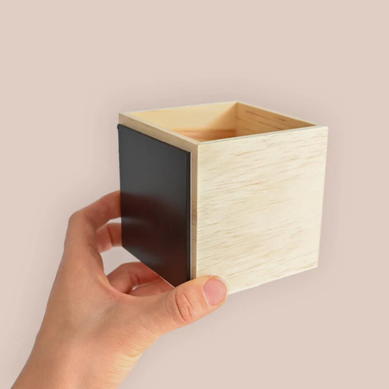 Pot en bois magnétique - Routinea